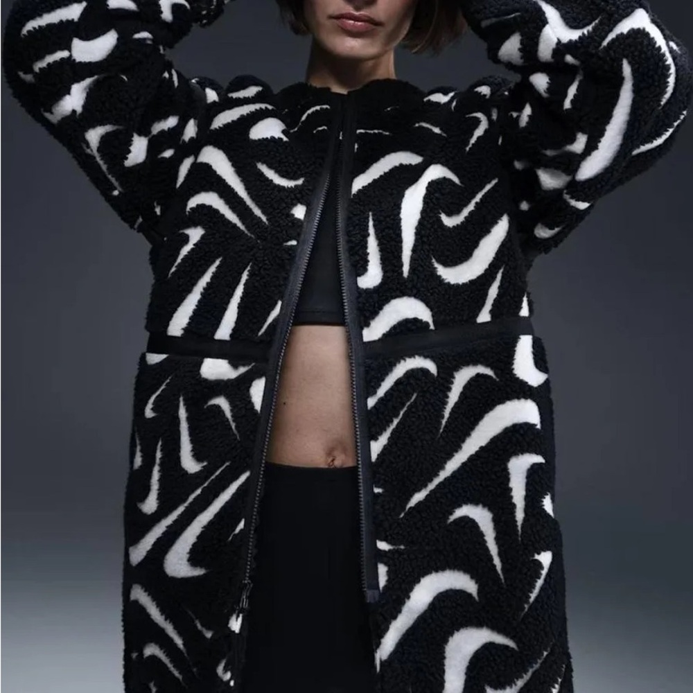 Nike | Stylish Black and White Women's Jacket